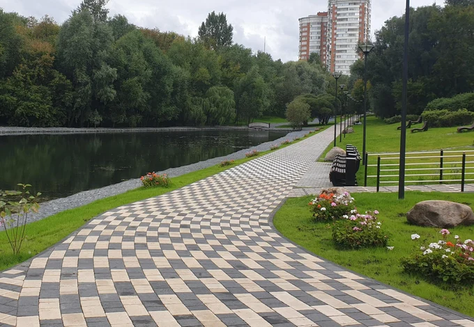 Благоустройство территории